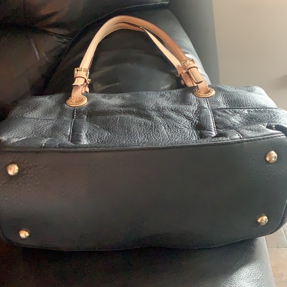 Michael Kors Leather Bag - Picture 4 of 17